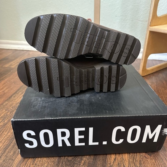 SOREL | Phoenix Short Lace Cozy Boot - Picture 10 of 12